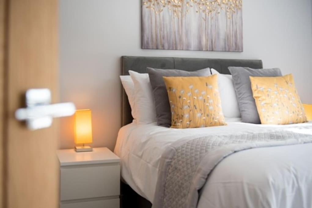 Beautiful, Spacious 1 Bed Flat Μπρέντγουντ Εξωτερικό φωτογραφία