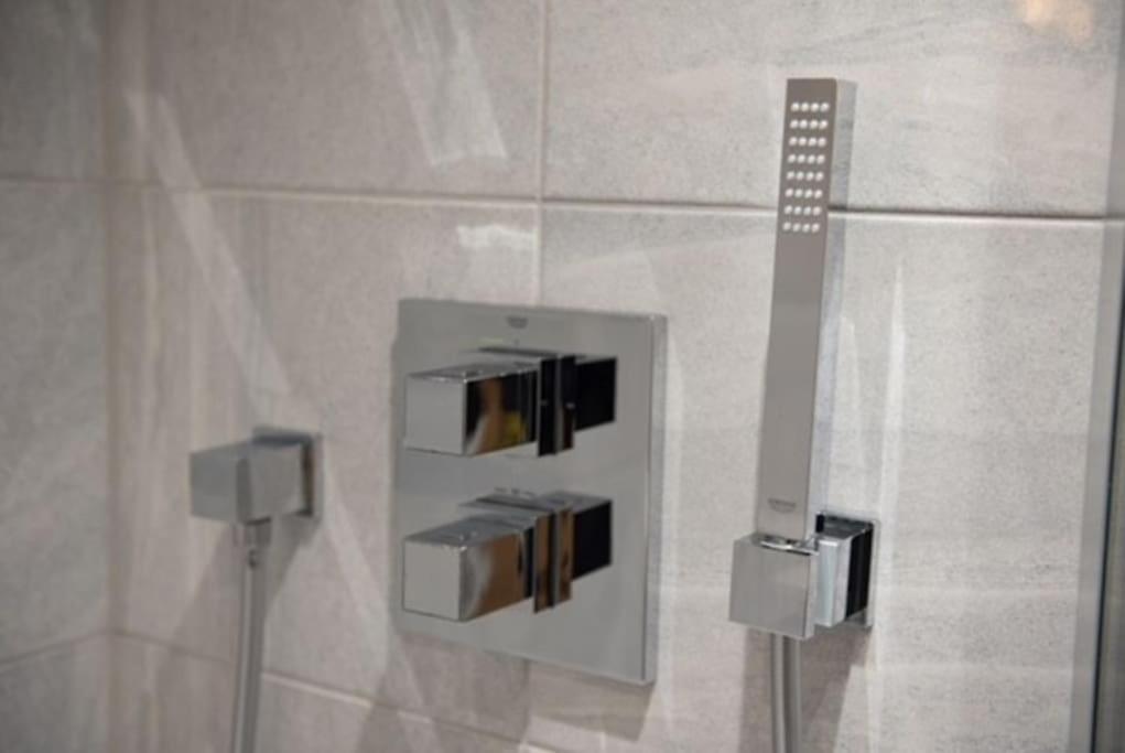 Beautiful, Spacious 1 Bed Flat Μπρέντγουντ Εξωτερικό φωτογραφία