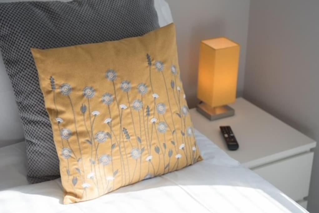 Beautiful, Spacious 1 Bed Flat Μπρέντγουντ Εξωτερικό φωτογραφία