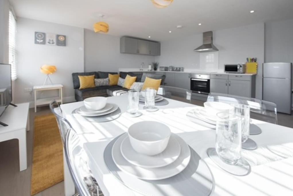 Beautiful, Spacious 1 Bed Flat Μπρέντγουντ Εξωτερικό φωτογραφία