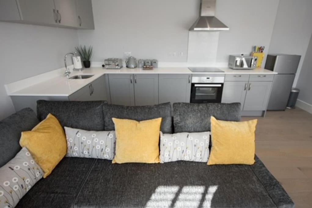 Beautiful, Spacious 1 Bed Flat Μπρέντγουντ Εξωτερικό φωτογραφία
